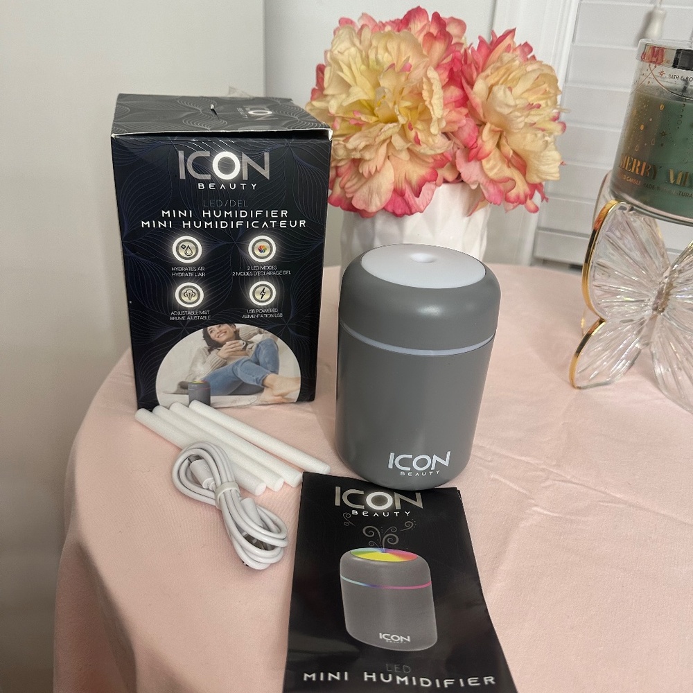 ICON Beauty - LED Mini Humidifier - Picture 4 of 9